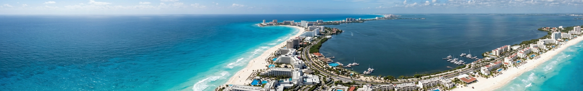 Cancun's turquoise beach — Hotel Zone