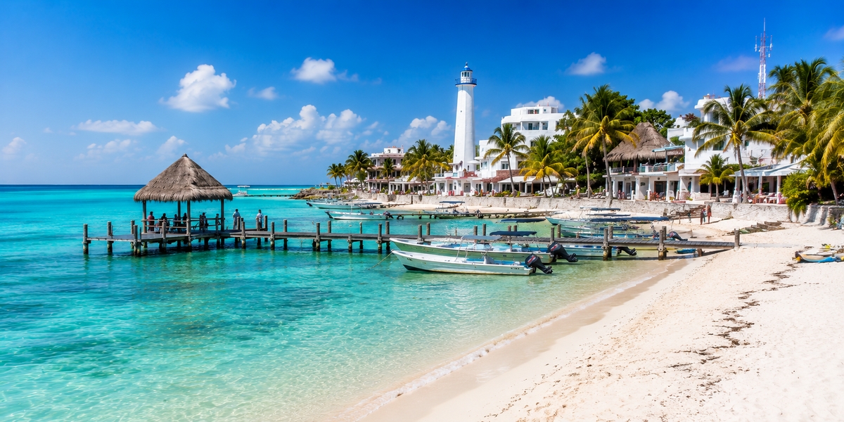 Reef-protected calm beach at Riviera Cancun used to compare Dreams Riviera Cancun
