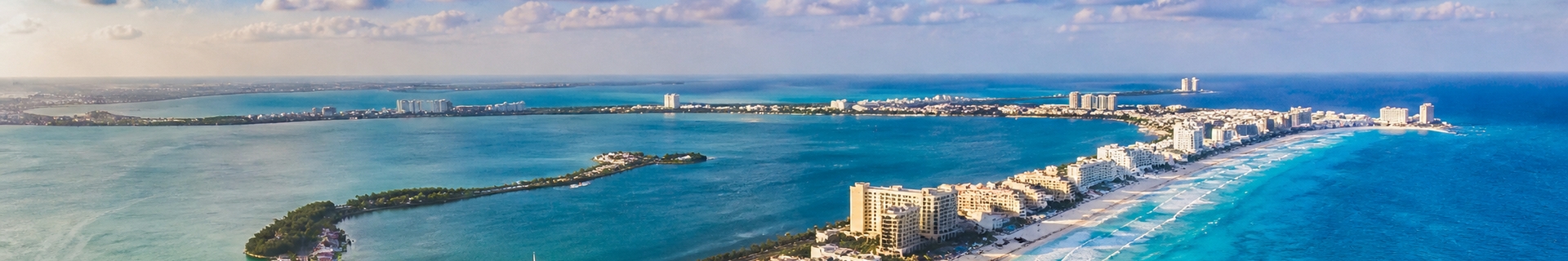 Wide Cancun beach and turquoise water used for choosing the right Hotel Zone beach area