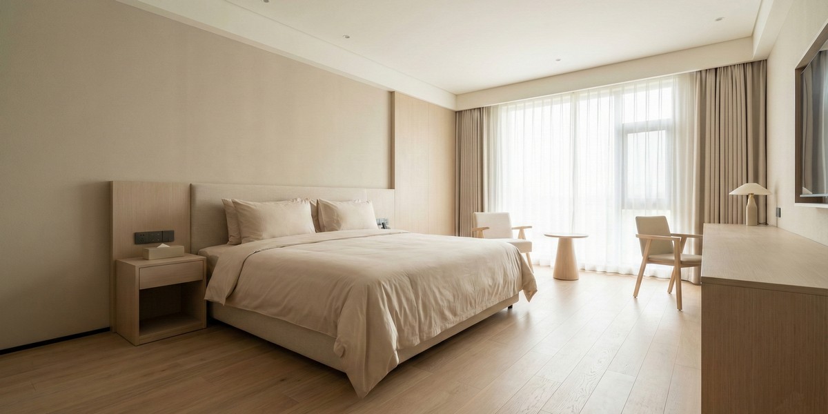 Официальные фотографии отеля — широкоугольный объектив, выгодный свет