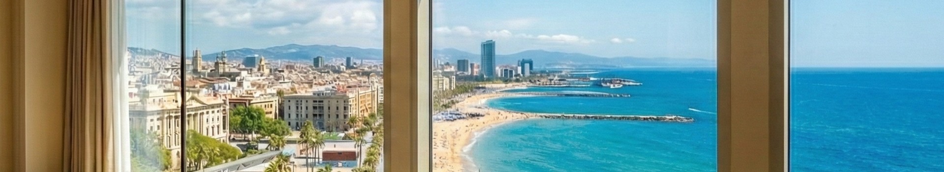 Путешественница изучает варианты отелей на ноутбуке перед бронированием